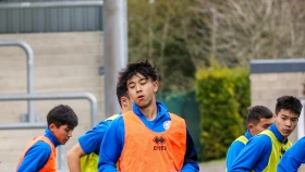 Казахстан разгромно проиграл Украине