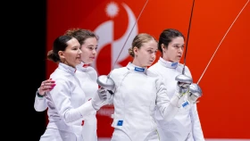 Женская сборная Казахстана по фехтованию завоевала бронзу азиатских иго