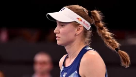 Рыбакина вышла в 1/8 турнира WTA в Дохе