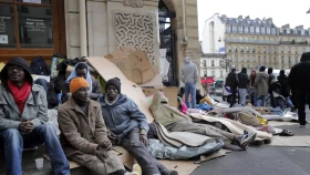 Бездомных людей вывозят из Парижа из-за проведения Олимпиады