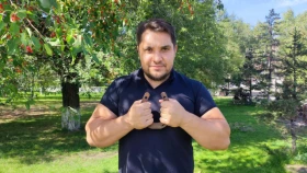 Казахстанец получил бонус от организации Даны Уайта