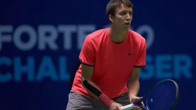 Ломакин вышел в четвертьфинал Челленджера в Китае