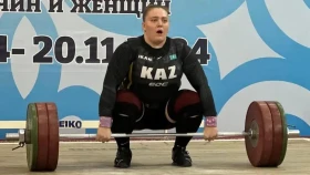 Допинг дауына байланысты шеттетілген ауыр атлет ел чемпионы атанды