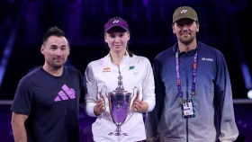 Энди Роддик: Елена Рыбакина играет лучше, когда рядом Вуков