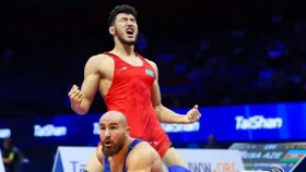 Ризабек Айтмухан сразится за звание чемпиона Азии по борьбе