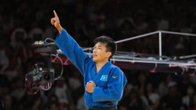 Салтанат Нүкенованың ағасы Ғұсман Қырғызбаевқа ат мінгізді