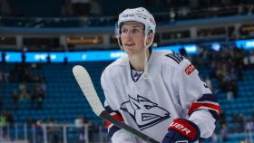 Қазақстан құрамасының хоккейшісі КХЛ-дің топ клубымен келіссөздер туралы айтты