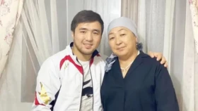 Әйелдердің сөзін сөйлейтіндердің қатарынанмын: Елдос Сметов