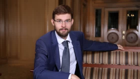 Тимур Турлов Семейде бір миллиард теңгеге манеж салып жатыр