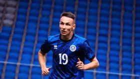 Нападающий молодежной сборной Казахстана продлил контракт с иностранным клубом