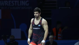 Ержет Жарлықасын мен Ислам Евлоев әлем чемпионатында қола жүлде үшін күреседі. Жекпе-жектердің тікелей эфирі