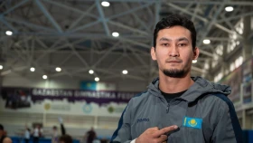 Два казахстанских гимнаста вышли в финал чемпионата Азии в Китае