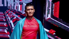 ВИДЕО: Казахстанец боднул узбекского бойца на битве взглядов Alash Pride