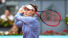 Рыбакина с разгромом вышла в четвертьфинал турнира в Мадриде
