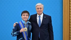 Елдос Сметов Ақордада Шәміл Серіков туралы айтуды ұмытып кетті