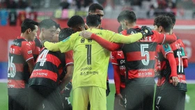 Лидер потерял очки в Корее (видео)