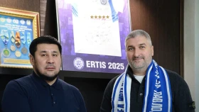 «Ертіс» футбол клубы БАТЭ командасының бұрынғы бапкерімен келісімшартқа отырды