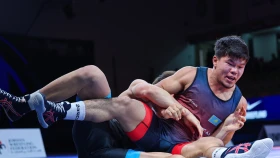 Еркебулан Анапия вышел в финал чемпионата Азии U20 по греко-римской борьбе