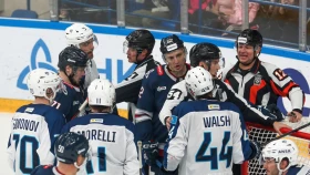 «Барыс» взял трех игроков «Номада» на выездную серию. Объявлен состав на матчи с Ладой, ЦСКА и Нефтехимиком