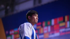 Казахстанец Ернур Сулеймен выиграл золото Игр Кочевников