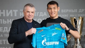 «Зенит» объявил о продлении контракта с Нуралы Алипом