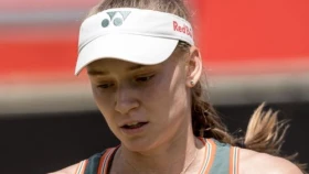 Елена Рыбакина не смогла продолжить матч в четвертьфинале турнира в Германии