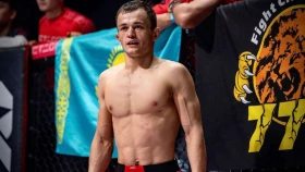 Жарақатынан айыққан қазақстандық жауынгер UFC-де екінші жекпе-жегін алды