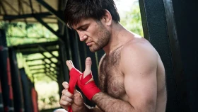 Экс-чемпион One FC и М-1 бросил вызов Резникову
