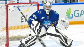 Голкипер «Барыса» совершил один из лучших сейвов недели в КХЛ