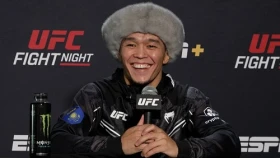 Американский файтер хочет биться с Асу Алмабаевым