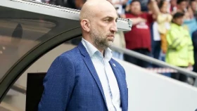 «Бесхозная сборная». Адиев отреагировал на слова Черчесова