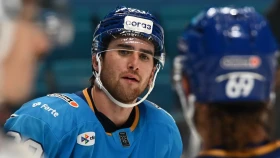 Даулы беделімен танымал «Барыстың» бұрынғы шабуылшысы ҚХЛ-да жаңа клуб тапты