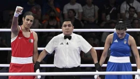 Боксшы қыз Олимпиадада биологиялық ер адамға қарсы жекпе-жектен бас тартып, жылап жіберді