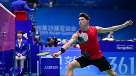 Дмитрий Панарин вышел в 1/8 финала международного турнира по бадминтону в Астане