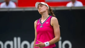 Российская теннисистка догоняет рекорд Елены Рыбакиной