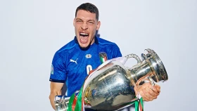 Нападающий сборной Италии перешел в «Бенфику»