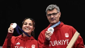 Көшеде жүре алмай қалдым: түркиялық «киллер» Олимпиадада неліктен арнайы құлаққап кимегенін түсіндірді