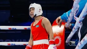 Жайна Шекербекова одержала первую победу на Чемпионате Мира