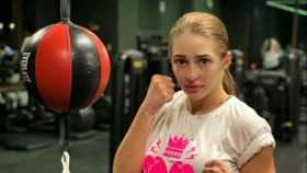 Ангелина Лукас ер адаммен болған төбелес пен сынған тісі жайлы айтып берді