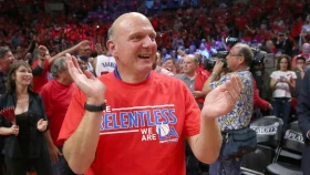 Владелец клуба НБА выделил $15 млн на помощь пострадавшим от пожаров в Калифорнии