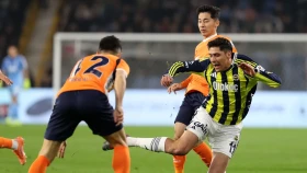 «Башакшехир» мен «Фенербахче» тартысты матчта тең түсті (видео)