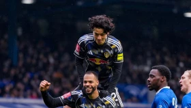 Серия пенальти выявила победителя матча «Бирмингем» - «Лидс» (видео)