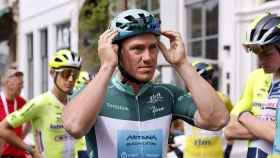 Велокоманда «Астана» продлила контракт с Глебом Сырицей