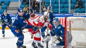 «Барыс» не смог остановить «Автомобилист»