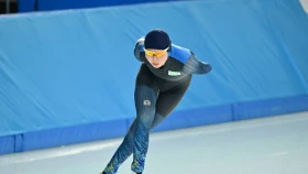 Конькобежка Кристина Шумекова с рекордом завоевала золотую медаль юниорского чемпионата мира