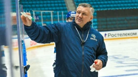 «Барыс» объявил о расторжении контракта с главным тренером