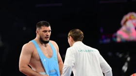 Пять казахстанцев стали чемпионами страны по борьбе