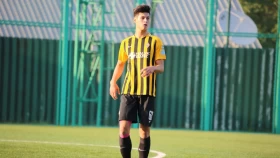 «Қайсар» алматылық «Қайраттың» түлегімен толықты