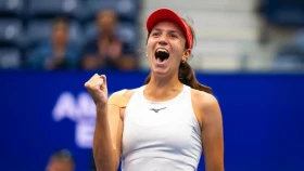 Анна Данилина вышла в четвертьфинал АО