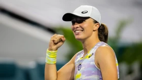 Швентек достигла исторического результата в матче с Рыбакиной